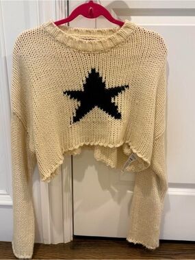 Cream Star Cropped Knit Sweater - EDIKTED